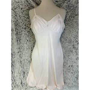 Vintage Henson Kickernick Pink Slip‎ Dress Sz 34 Nylon Rosebuds Short  Lace Trim